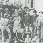 På Havernesset i 1902: Paul Birch med familie og tilsatte.
